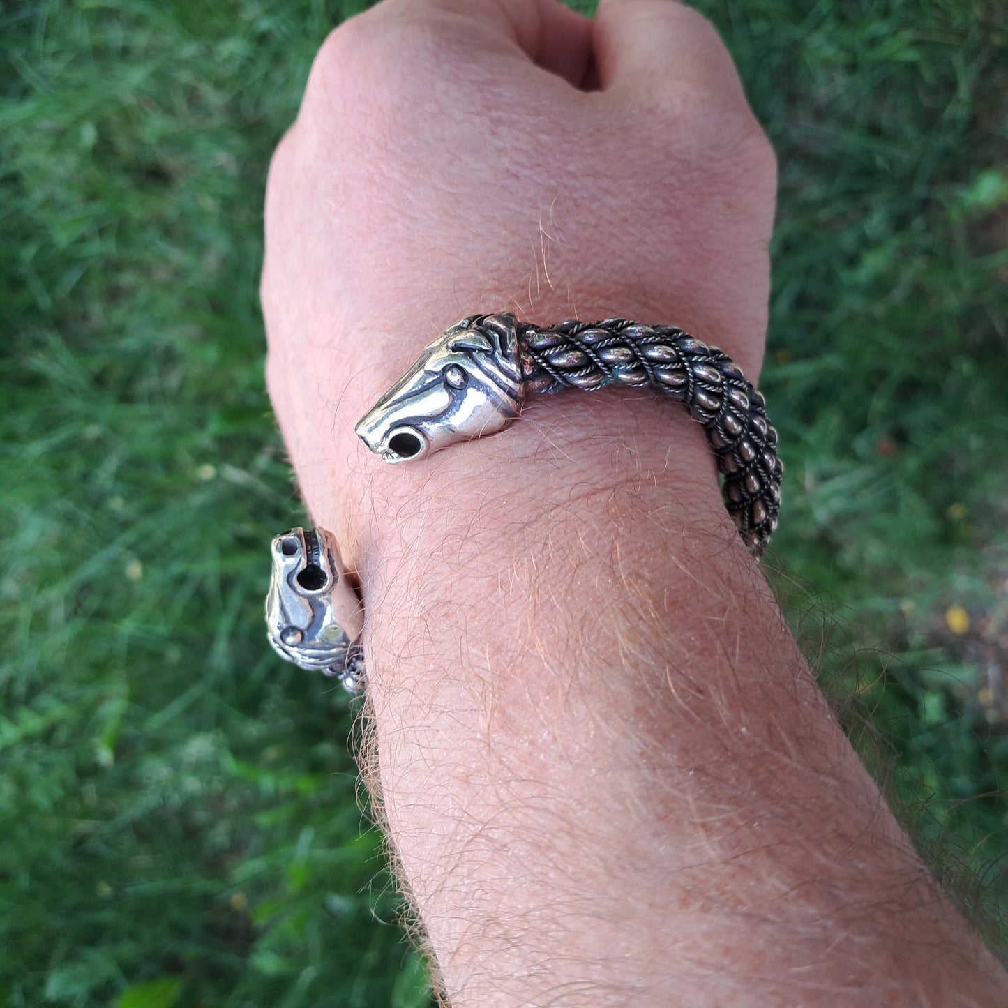 Danish-Style Viking Bracelet – Handcrafted Oath Ring with Horse Head Terminals (Pewter)