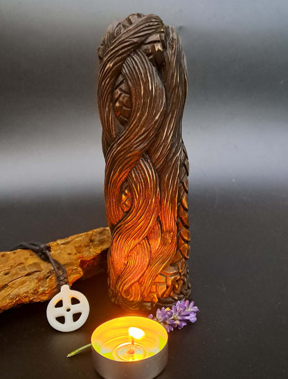 Hand-Carved Sif Statue in Linden Wood – Norse Goddess Figurine (18 cm)