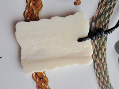 Hand-Carved Celtic–Norse Knotwork Pendant in Natural Bone, Historical Design