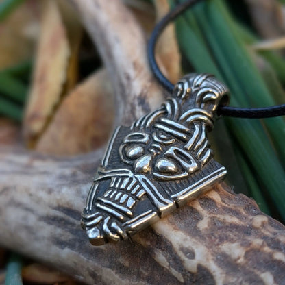 Odin Face Pendant – Viking Mask Amulet in Brass or Pewter