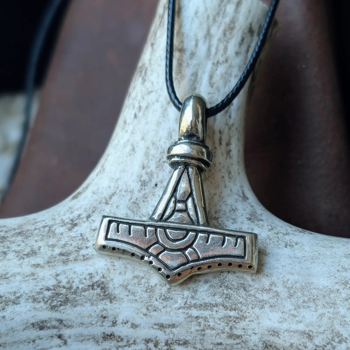 Viking Age Thor’s Hammer Pendant from Gotland – Hand-Cast Mjölnir Replica (10th Century)