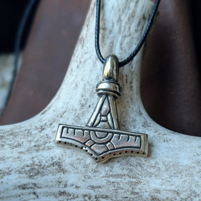 Viking Age Thor’s Hammer Pendant from Gotland – Hand-Cast Mjölnir Replica (10th Century)