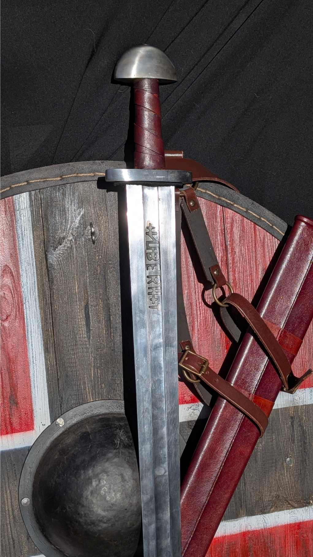 Duna Duna Viking Sword with Scabbard, 10th Century