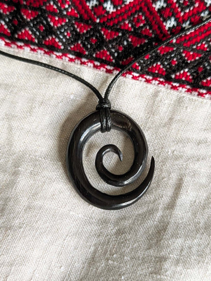 Celtic Spiral Pendant – Hand-Carved Black Horn Amulet