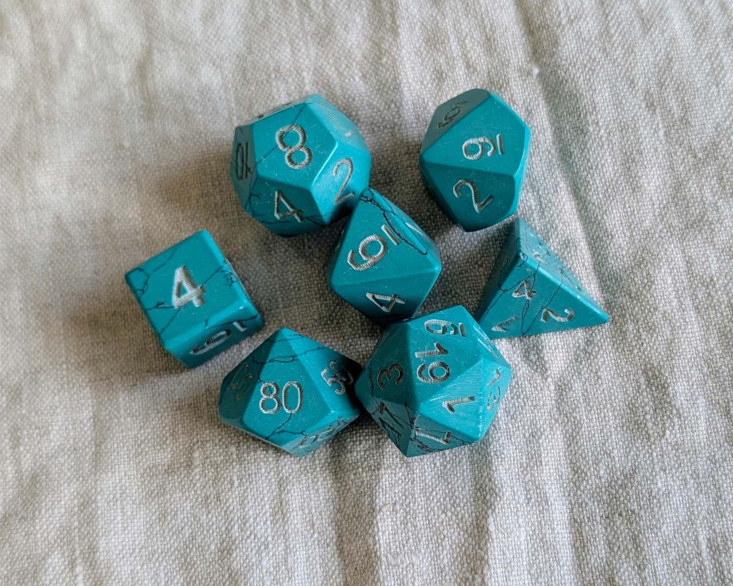 Hand-Carved Turquoise DnD Dice Set with Leather Bag – Natural Stone RPG Dice