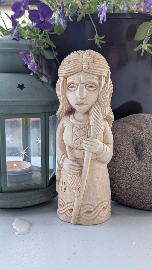 Frigg Norse Goddess Idol – Hand-Carved Wooden Viking Goddess Statue, Asatru & Pagan Altar Figurine