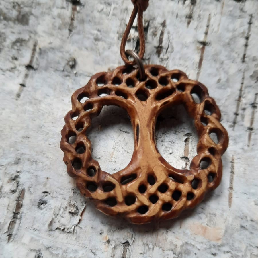 Hand-Carved Yggdrasil Pendant in Moose Antler – Norse Tree of Life Amulet (3.5 cm)