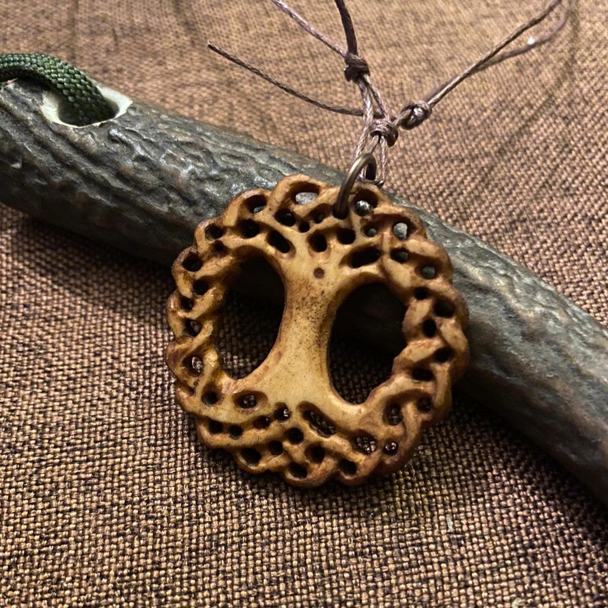 Hand-Carved Yggdrasil Pendant in Moose Antler – Norse Tree of Life Amulet (3.5 cm)