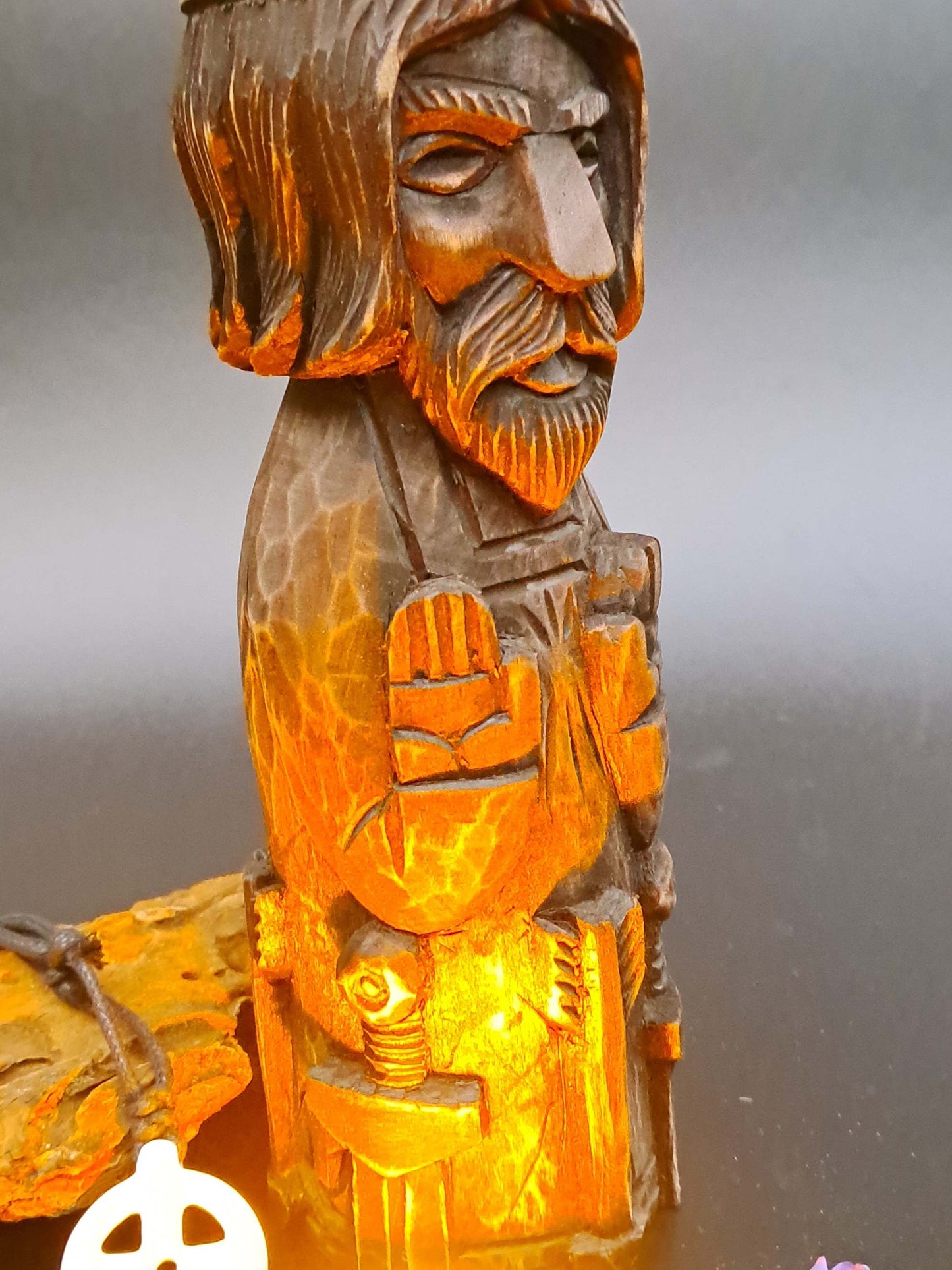 Hand-Carved Baldur Statue in Linden Wood – Norse God Figurine (18 cm)