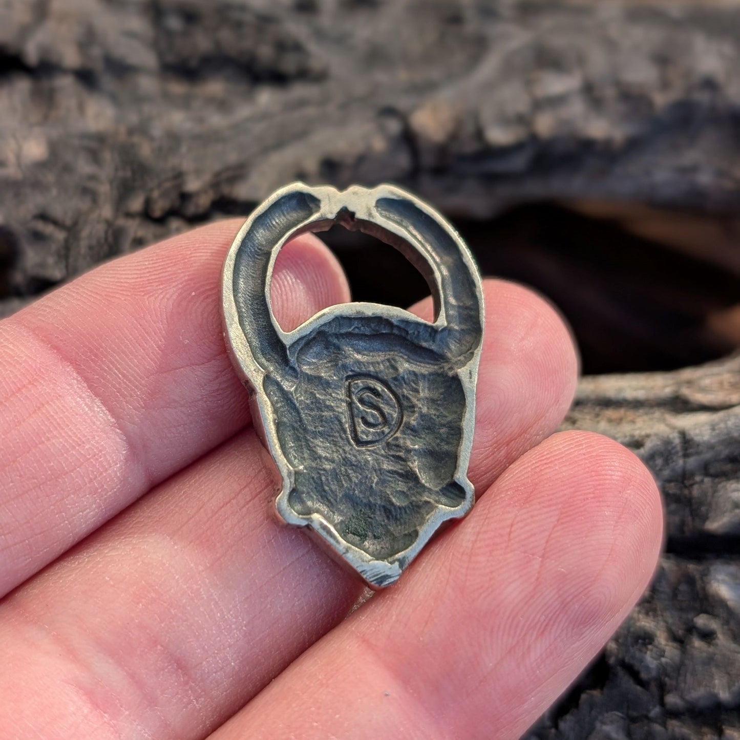 Odin’s Ritual Mask Pendant – Viking Age Brass or Pewter Replica | 30 mm