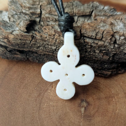 Celtic Knot Looped Square Pendant (Hannunvaakuna), Hand-Carved Bone or Horn Amulet