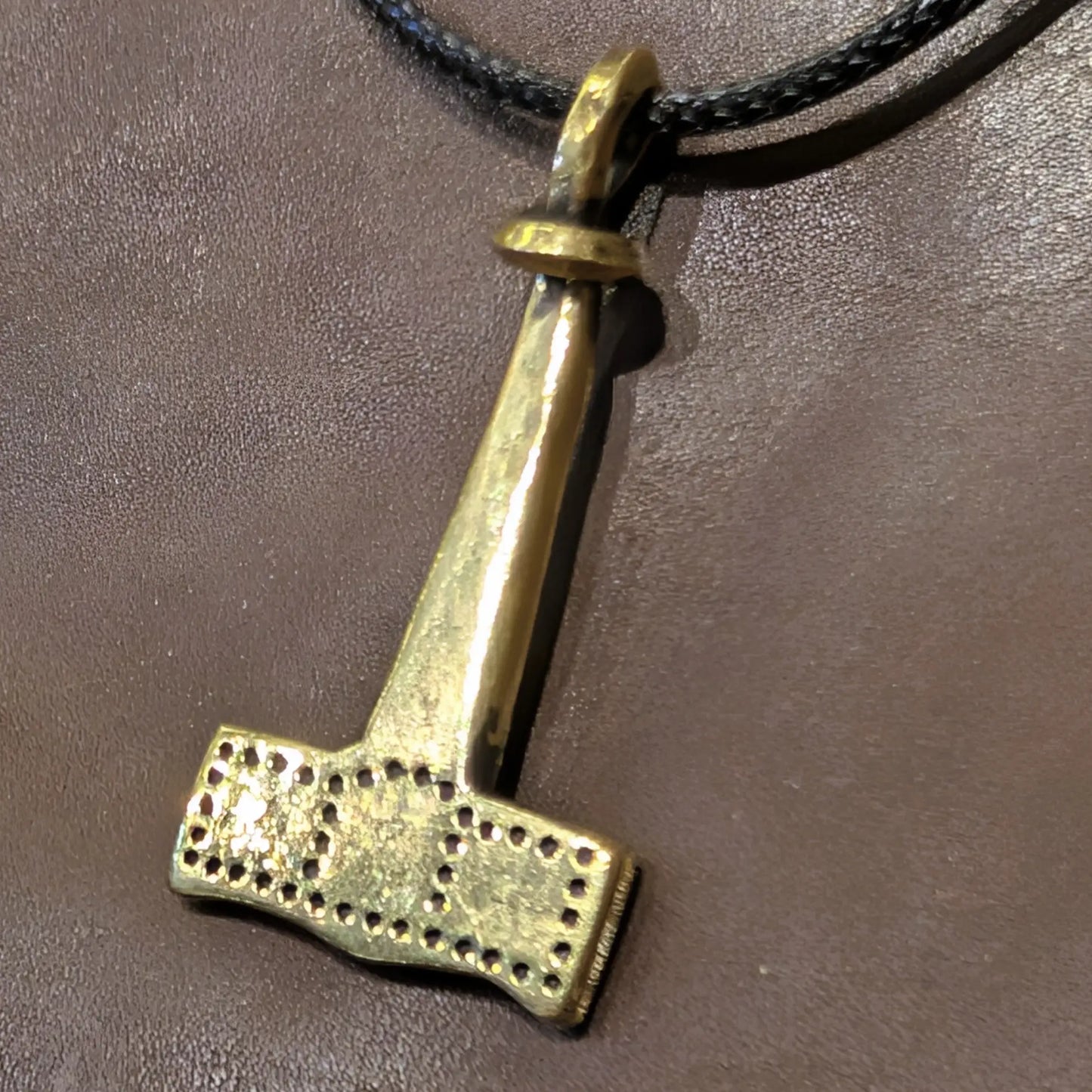 Viking Age Mjölnir Pendant with Knotted Ring – Historical Thor’s Hammer Amulet