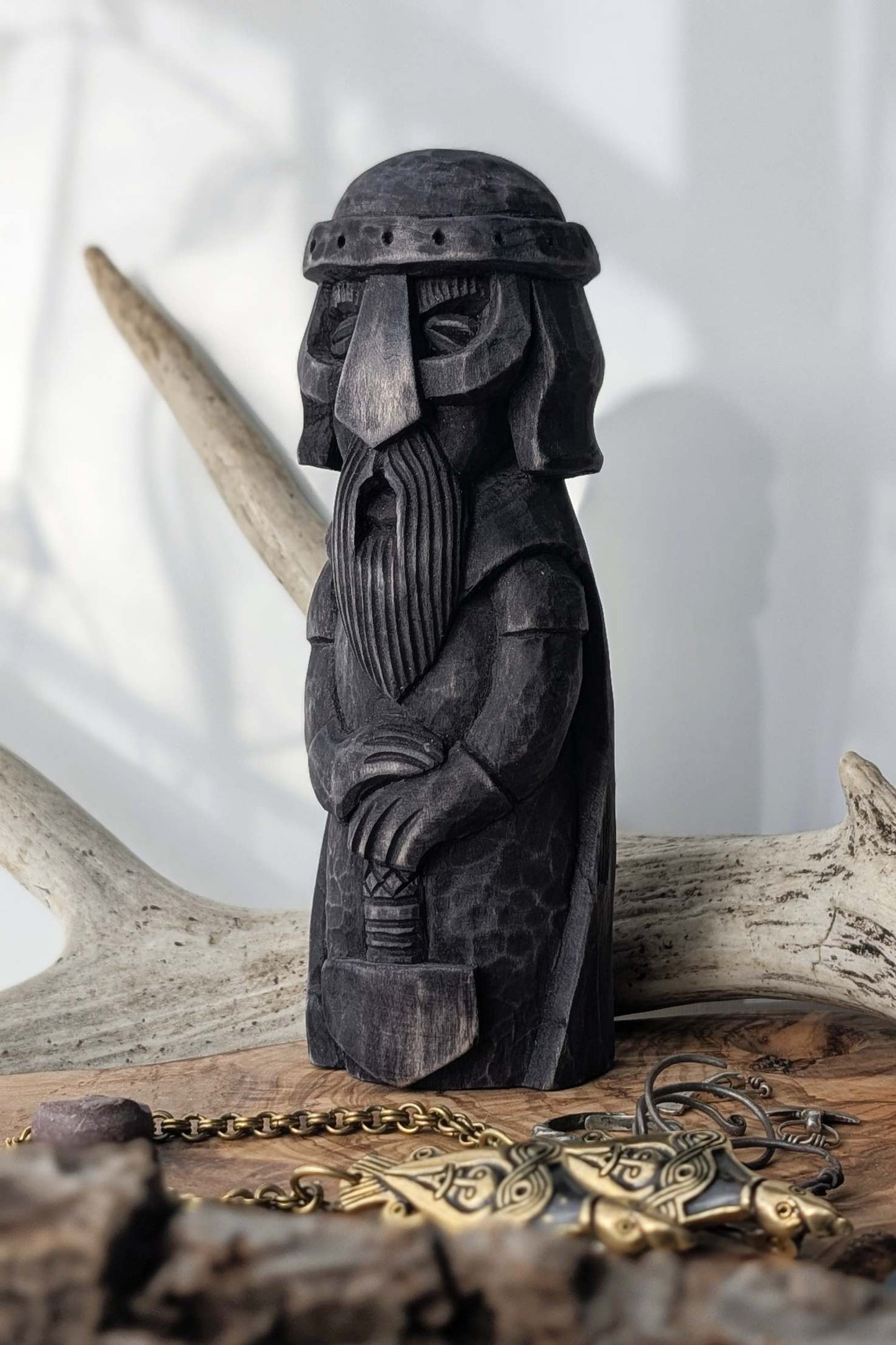 Hand-Carved Thor Statue in Linden Wood – Norse God Figurine (18 cm)