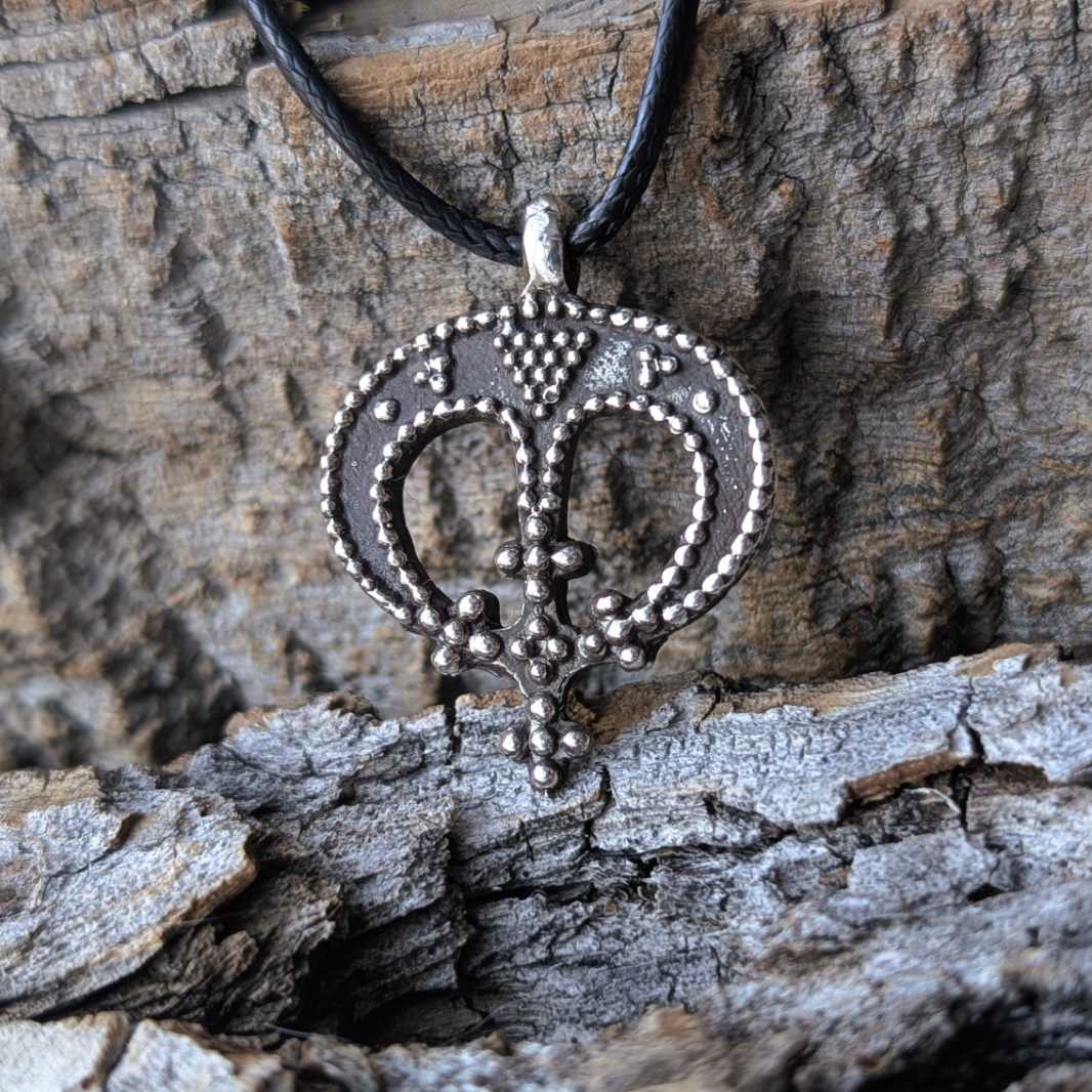 Viking Lunar Pendant with Cross – Hand-Forged Silver Lunnitsa | Algiz-Rune Art