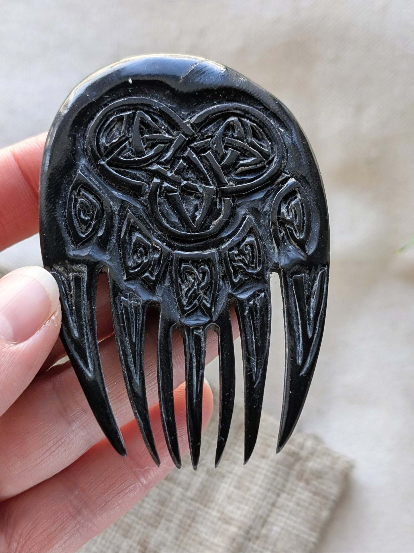 Buffalo Horn Beard Comb with Bear Paw Celtic Design | Algiz-Rune Art