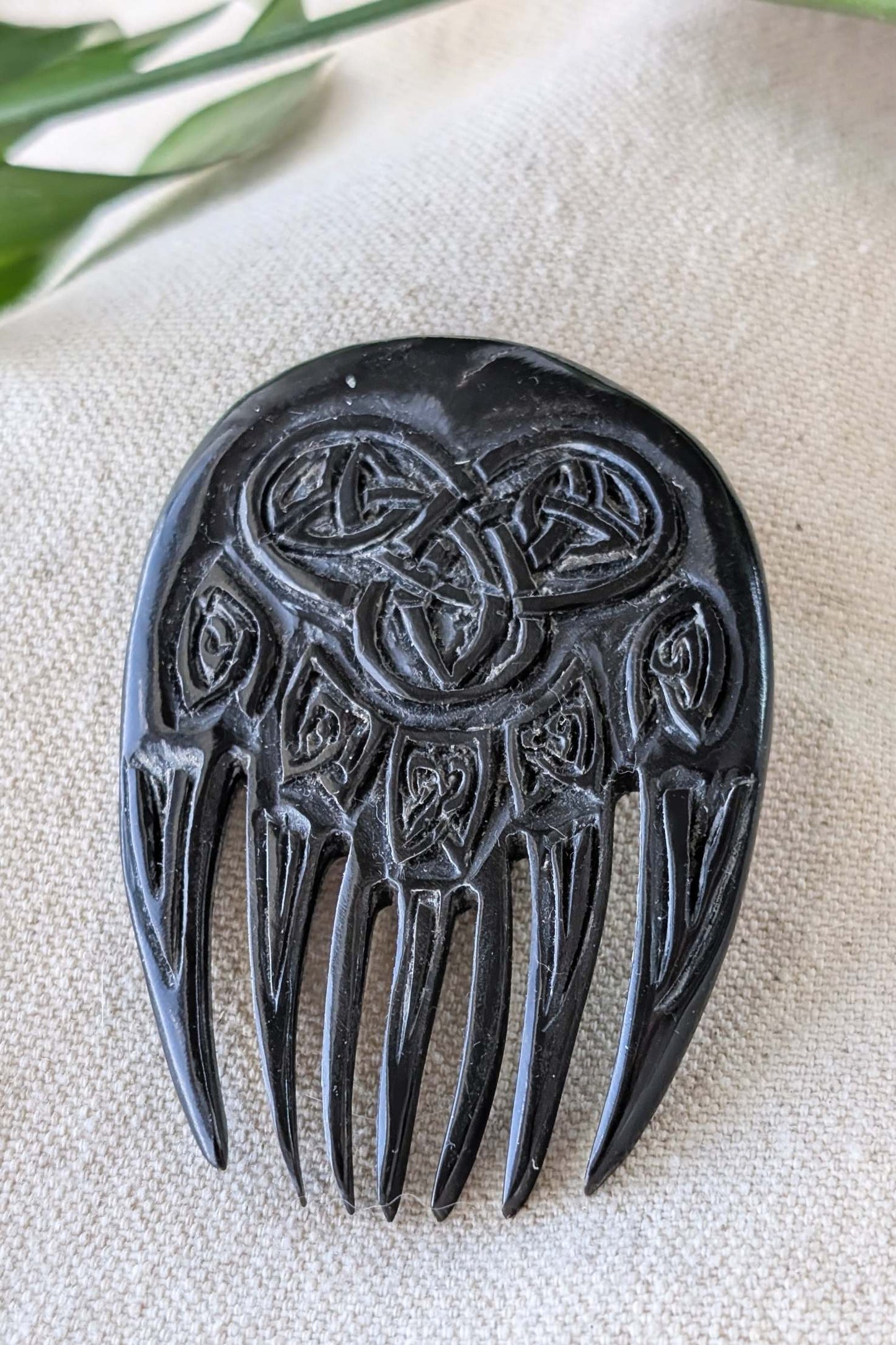Buffalo Horn Beard Comb with Bear Paw Celtic Design | Algiz-Rune Art