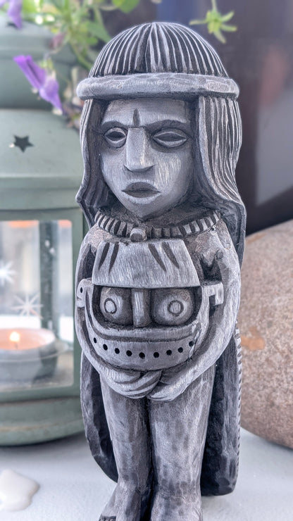 Hand-Carved Rán Statue in Linden Wood – Norse Sea Goddess Figurine (18 cm)