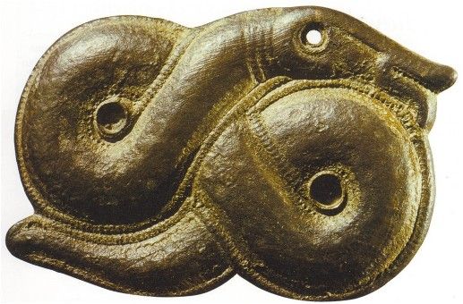 Jormungandr Serpent Pendant – Viking Age Inspired Amulet in Bone or Horn