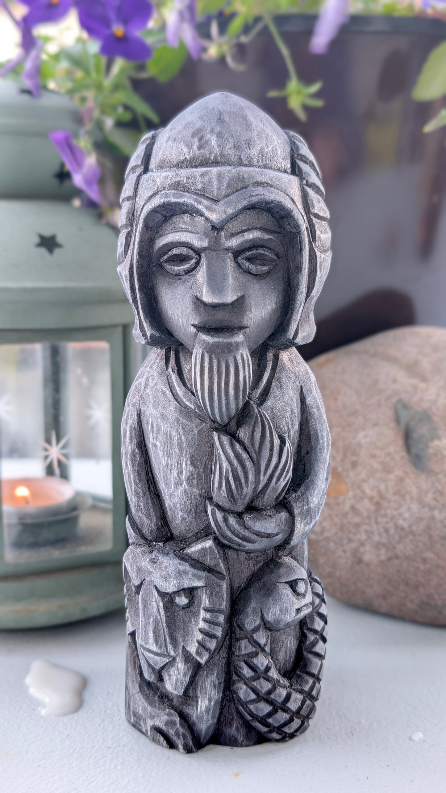 Loki Norse God Statue – Hand-Carved Wooden Loki Idol with Fenrir & Jormungandr, Viking Altar Figure, 18 cm
