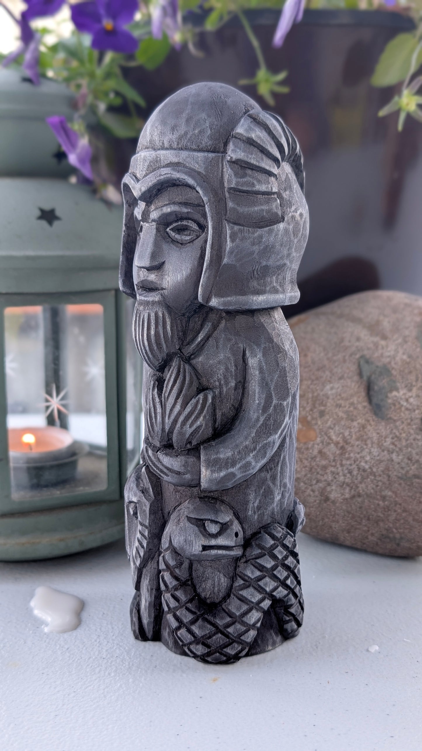 Loki Norse God Statue – Hand-Carved Wooden Loki Idol with Fenrir & Jormungandr, Viking Altar Figure, 18 cm