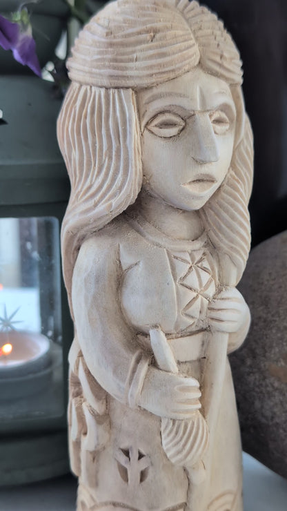 Frigg Norse Goddess Idol – Hand-Carved Wooden Viking Goddess Statue, Asatru & Pagan Altar Figurine