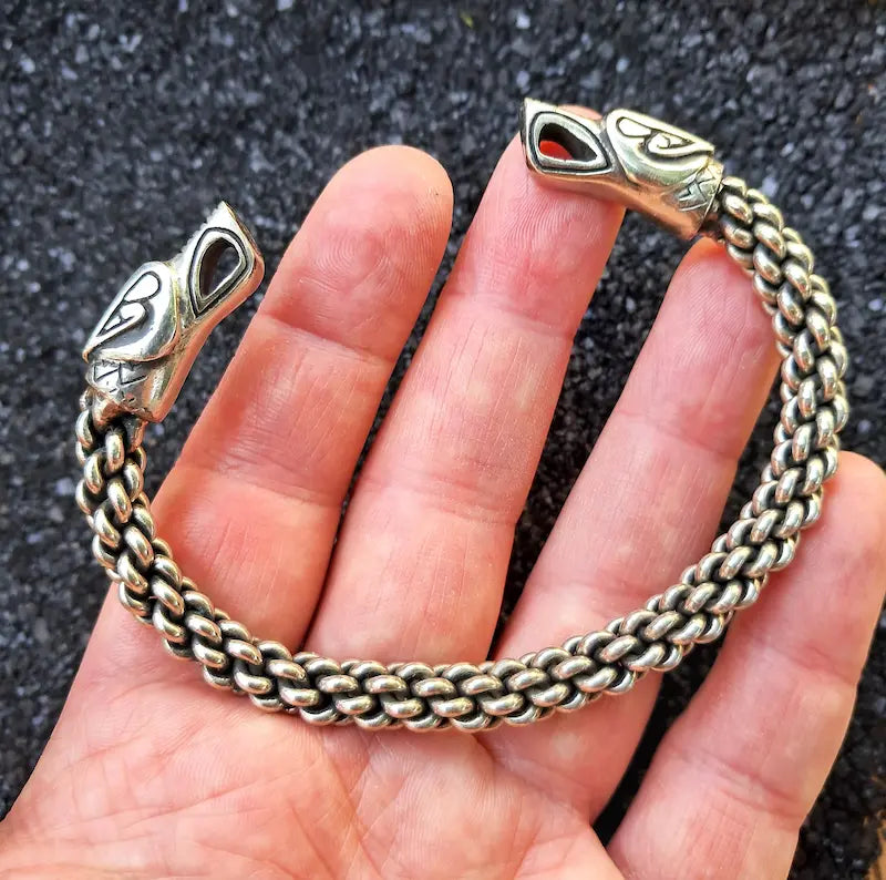 Premium Viking Bracelet: Hand-Woven Oath Ring with Odin’s Wolves – Geri and Freki